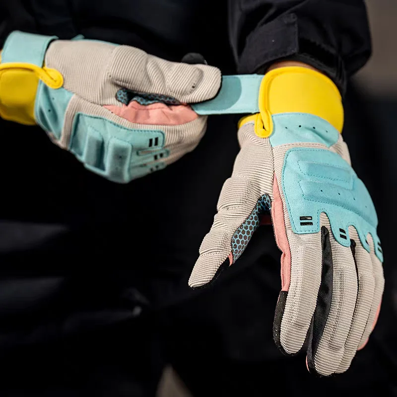 Light gloves for motorcycle riding protect motorcycle racing gloves in spring and autumn