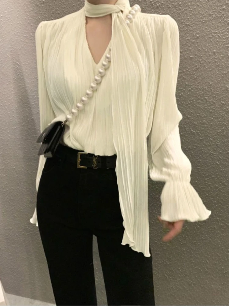

2026 Spring and Summer Fashion New Women's Youthful and Elegant Design Sense High End Shirt Folded Neck Long Sleeve Top