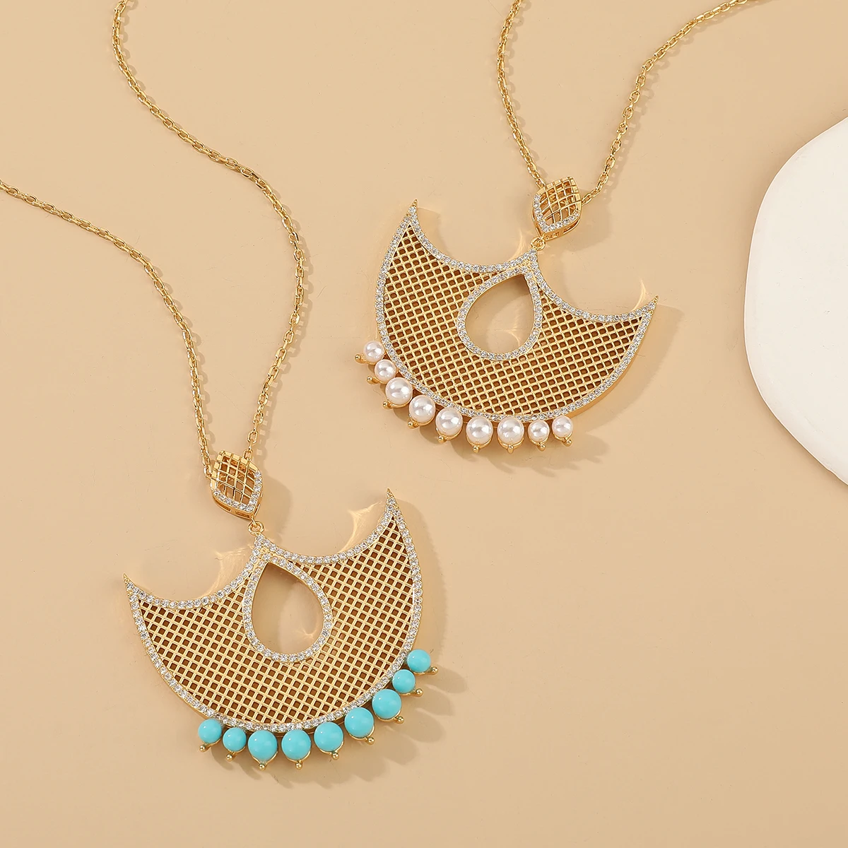 Women Fashion Gold Necklace Earring Set Fan Shape Mask Design Arabic Style Hollow out Design Wedding Jewelry Set