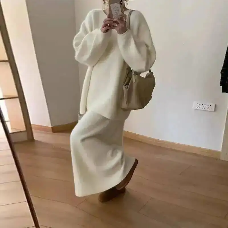 Chic Women's Niche Kintting Two Pieces Set For Autumn Winter New Back Button Sweater And Straight Skirts Sets 2EOTL