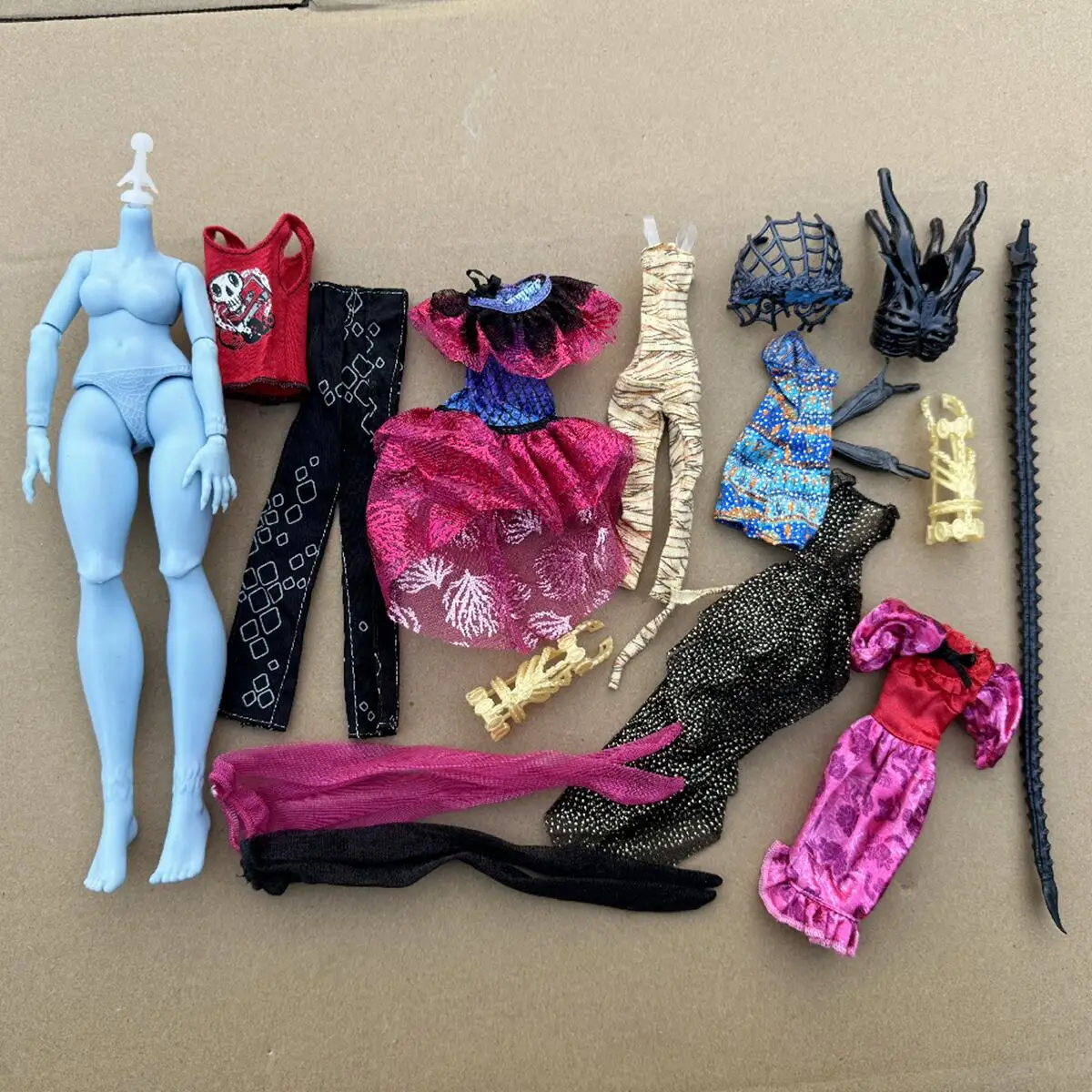 New 1/6 Monsters Doll Clothes Fashion Dresses Skirt Leggings Replacement Hands Arms Alien Ant Tail