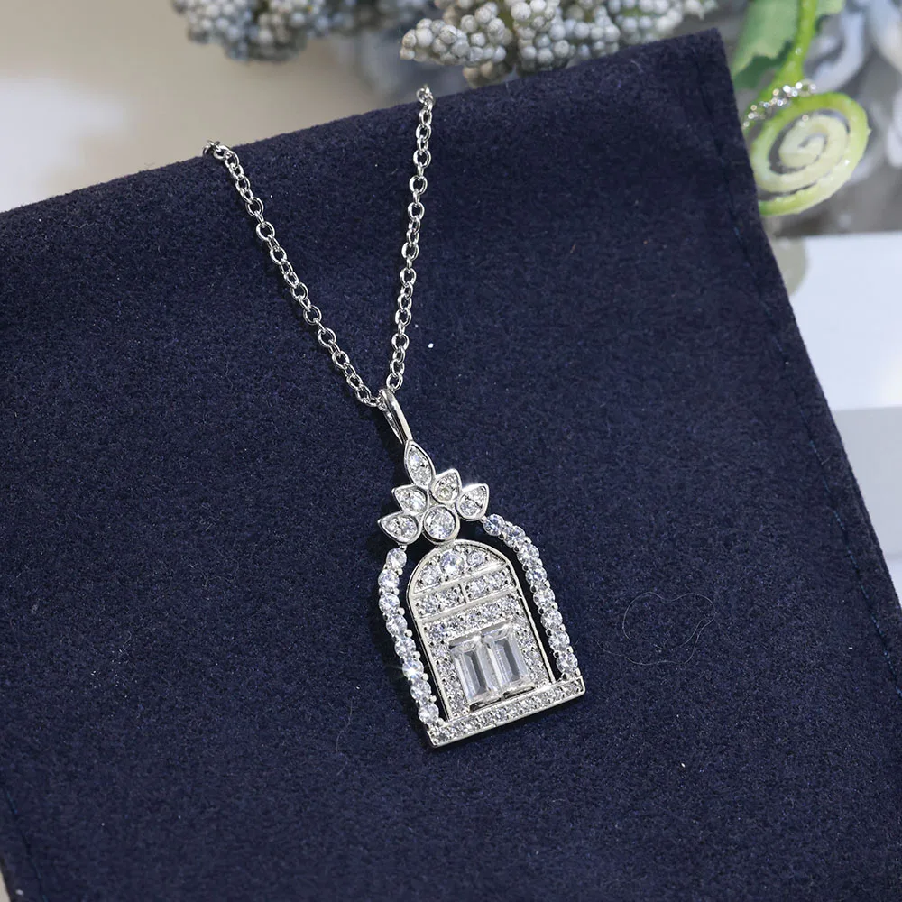 

Fashionable Happiness Gate Women's Necklace Exquisite Accessories Shining Luxury Classic Internet celebrity bestseller