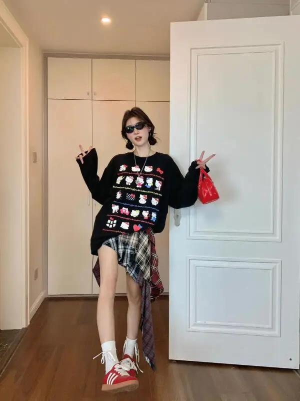 سانريو جديد الحلو الكرتون هوديي مرحبا كيتي هوديي فضفاضة طويلة الأكمام الياقة المستديرة فتاة الطباعة الربيع والخريف نمط هوديي