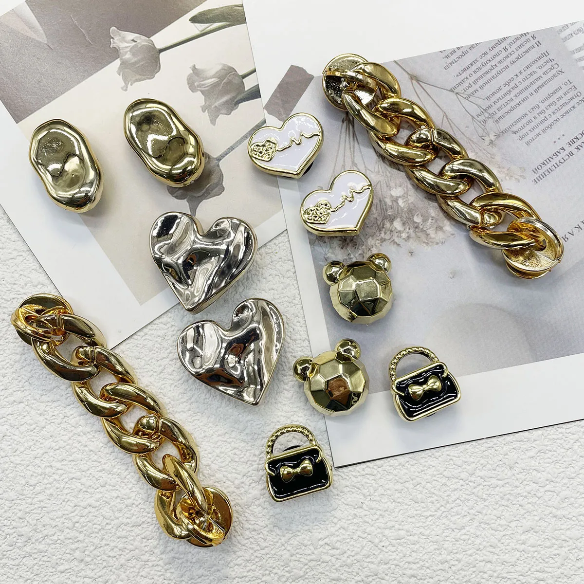 12PCS Punk Golden Handbag Shoe Charms DIY Chains Accessories Bling Bear Clogs Shoes Buckles Decorations Funny Heart Shoe Clips
