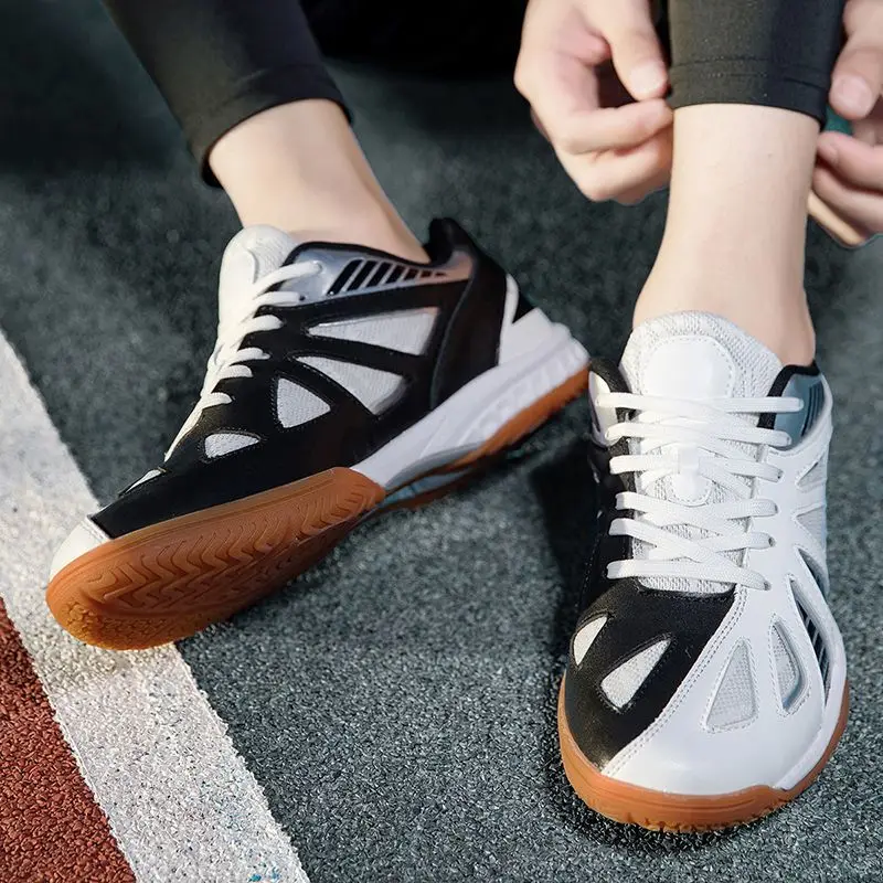 

2026 Good Quality Mens Badminton Shoes Lace Up Table Tennis Shoe Man Professional Tennis Shoes Men Indoor Men Gym Shoe
