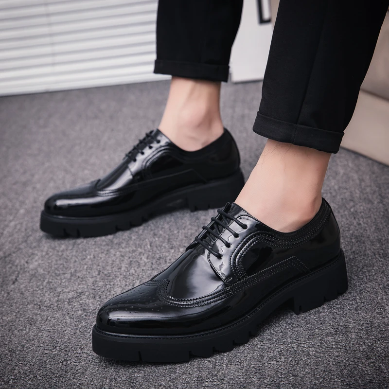 men's luxury fashion carving brogue shoes black trend patent leather oxfords shoe wedding party dress platform sneakers zapatos