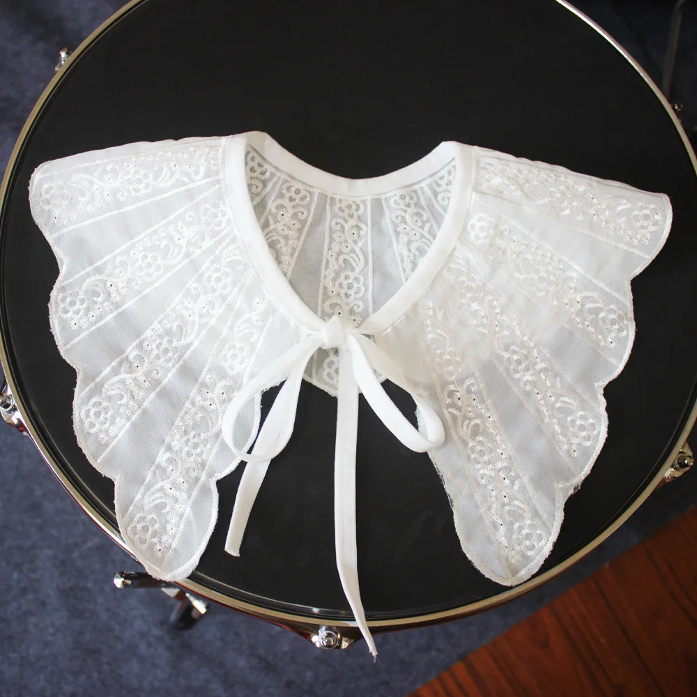 Solid Color Ladies' Embroidered Ruffle Stand Collar Fake Women's Button Strap Stand Collar Decorative Girl's Vintage Elegance