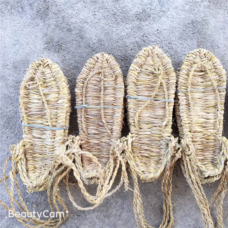 Straw Sandals for Men and Women Drift Beach Sandals Japanese Anime Cos Perform Hand-Woven Retro Shoes Male Summer Size 35-48