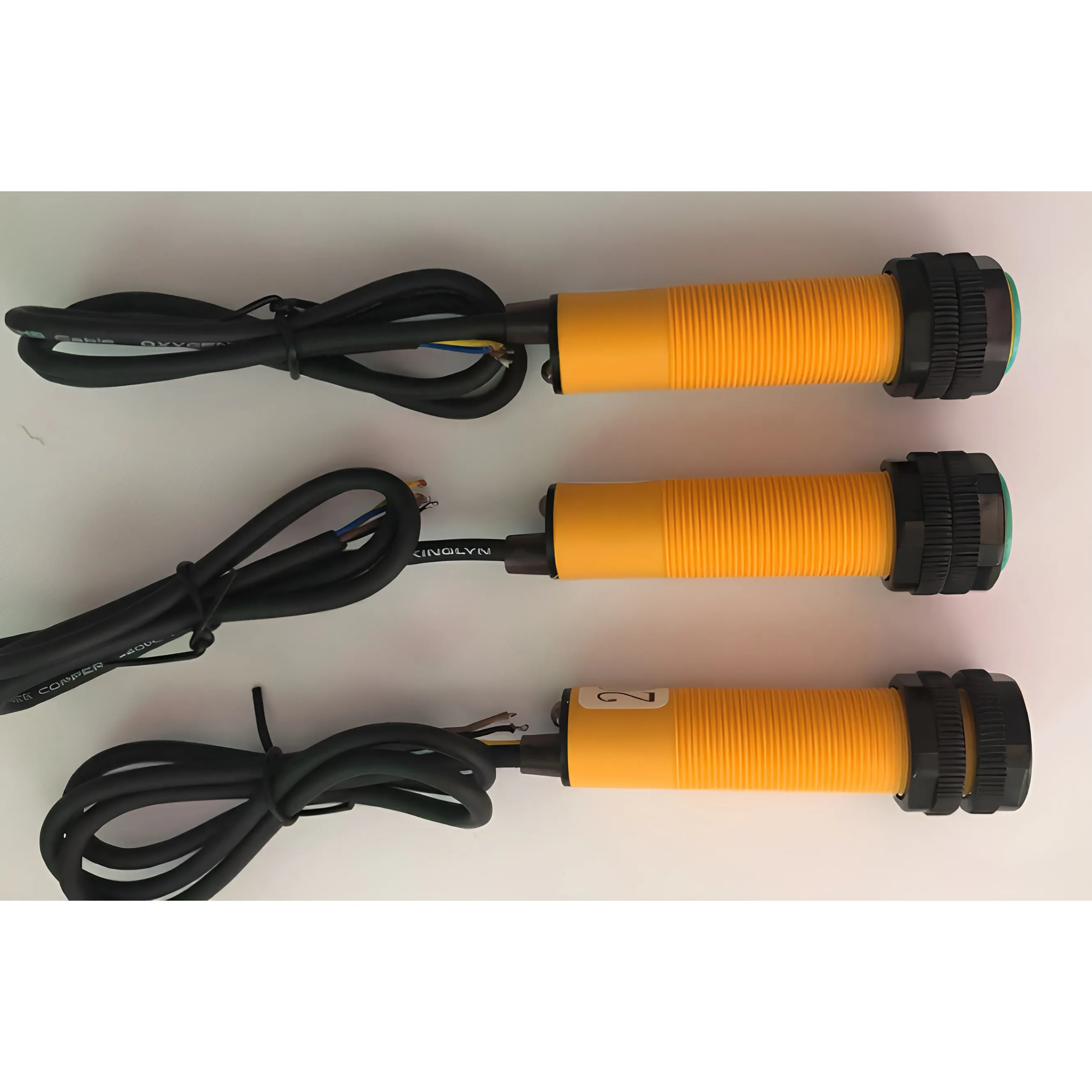 high-frequency high-precision ultrasonic module ultrasonic ranging sensor  200KHZ (outer diameter 18mm) integrated transceiver