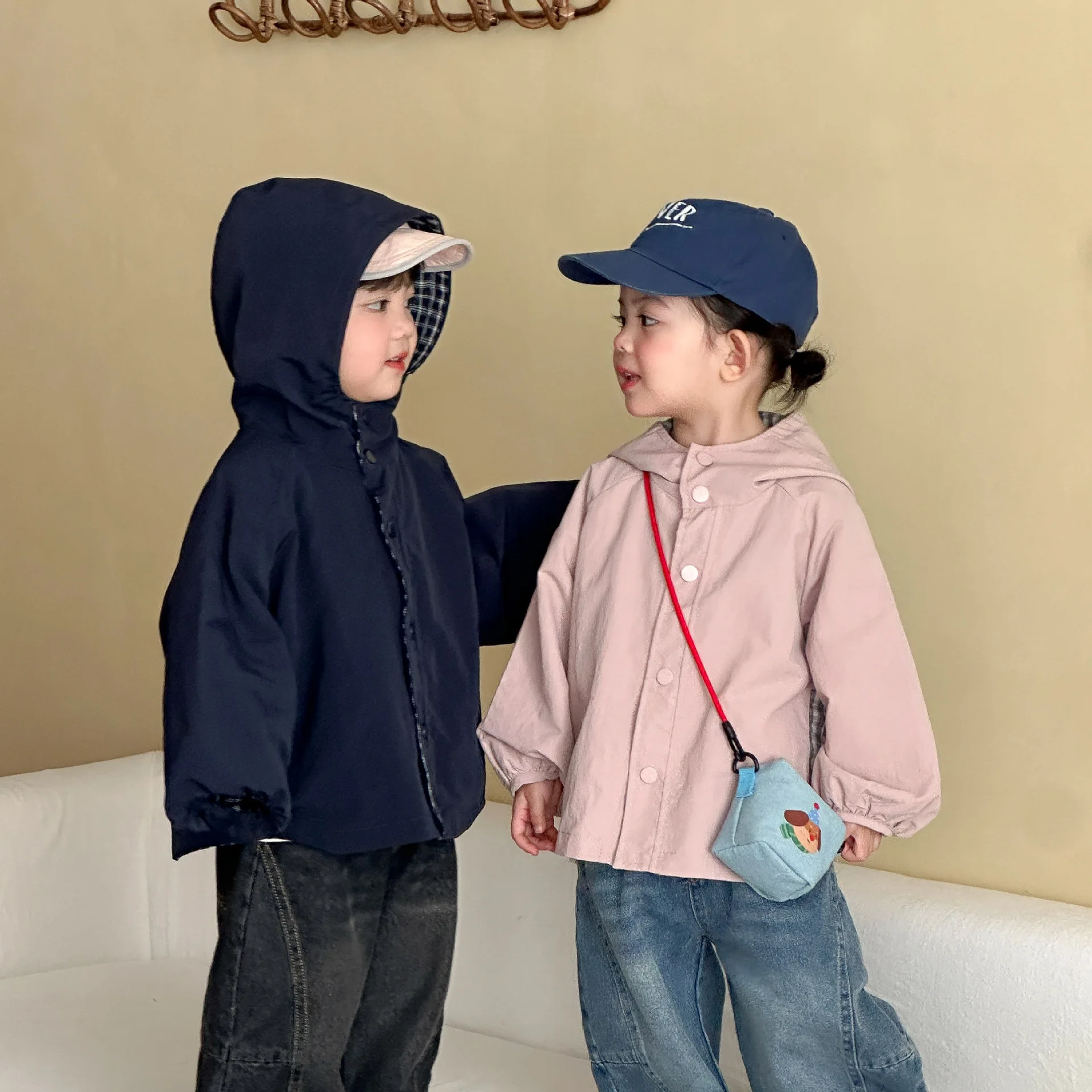 Children Wearing Jackets on Both Sides Girls Spring Clothes Boys and Girls Hooded Windbreakers 2026 New Loose Top