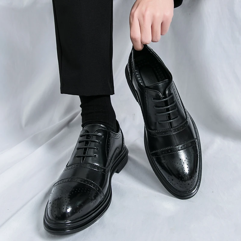 كتلة منحوتة حذاء رجالي بو بلون كعب منخفض الدانتيل يصل أحذية رجال الأعمال الكلاسيكية حجم كبير 38-46