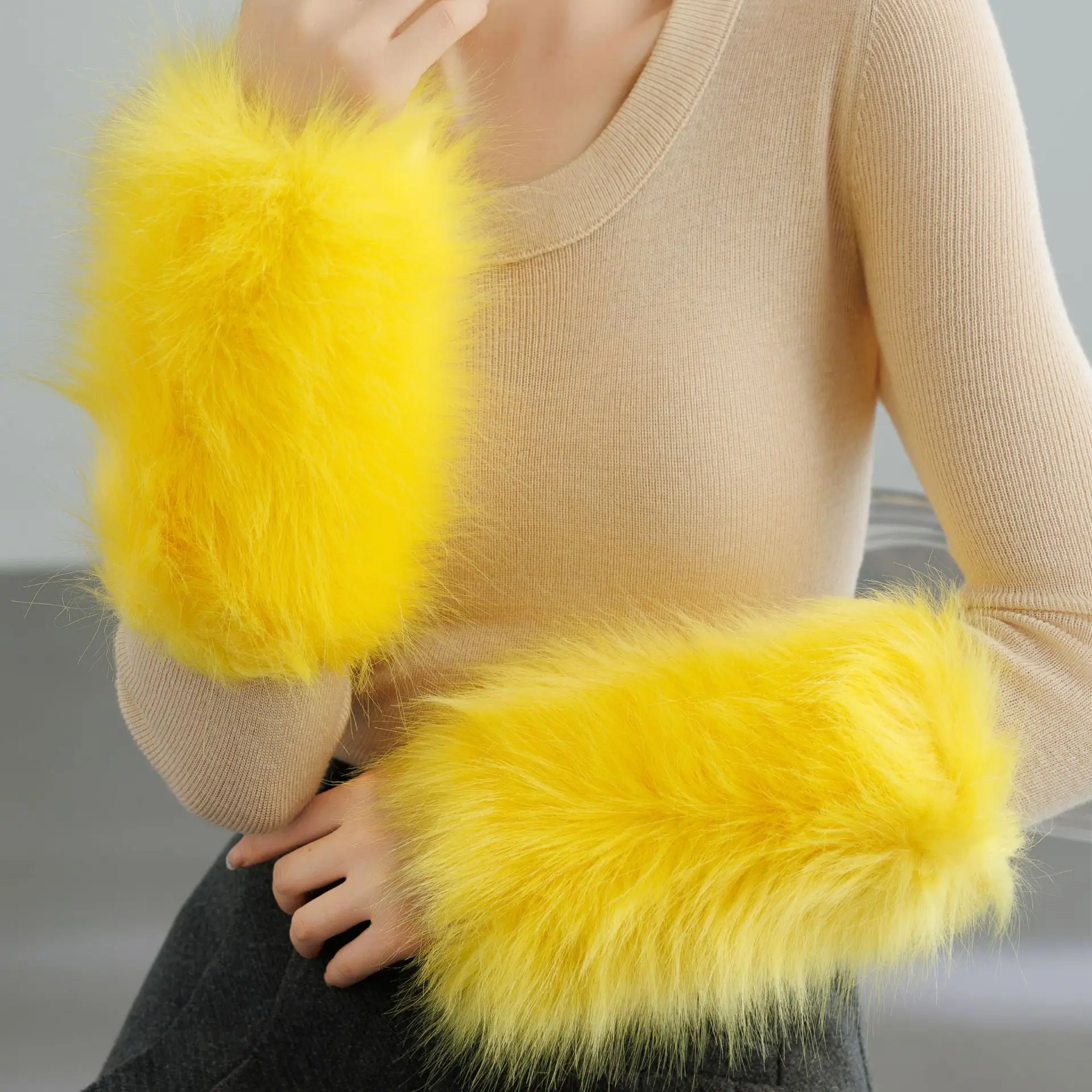 Faux Fox Fur Cuffs Women Winter Warm Plush Wristbands Arm Sleeves Detachable Furry Cuffs For Stage Show Costume Accessories