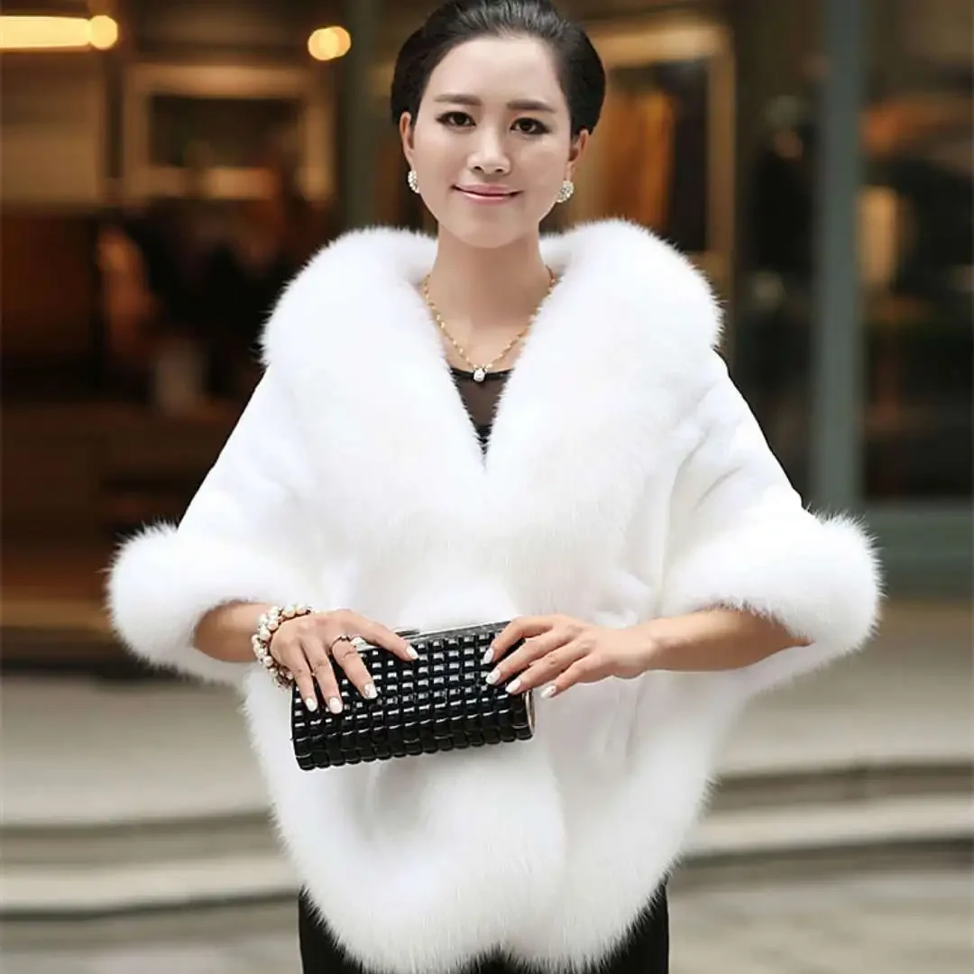 Women\'s Faux Fur Cape Jacket Winter Warm White / Black Burgundy Large Collar Short Section Young Lady 2024 New E100