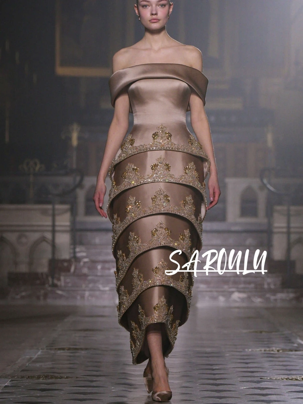 

Chic Structured Tiered Evening Dress Fashionable Delicate Off Shoulder Beaded Prom Gown Customized Red Carpet Formal Events Wear