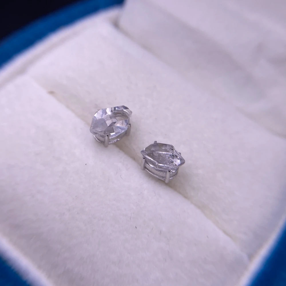 الطبيعية Herkimer الماس 925 أقراط فضية الأحجار الكريمة المعدنية الطاقة الخام حجر الجارديان الريكي ديكور الأسود كريستال للنساء