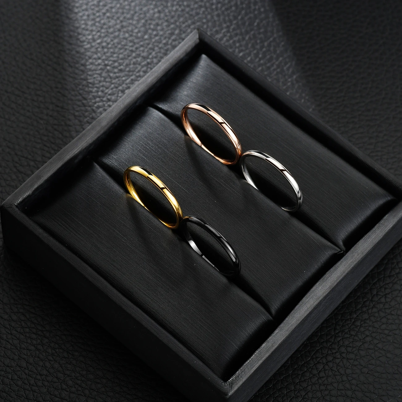 Fashion Simple Smooth 2mm Ring Gold Color Stainless Steel Wedding Rings For Women Men Couple Engagement Jewelry Gifts Wholesale