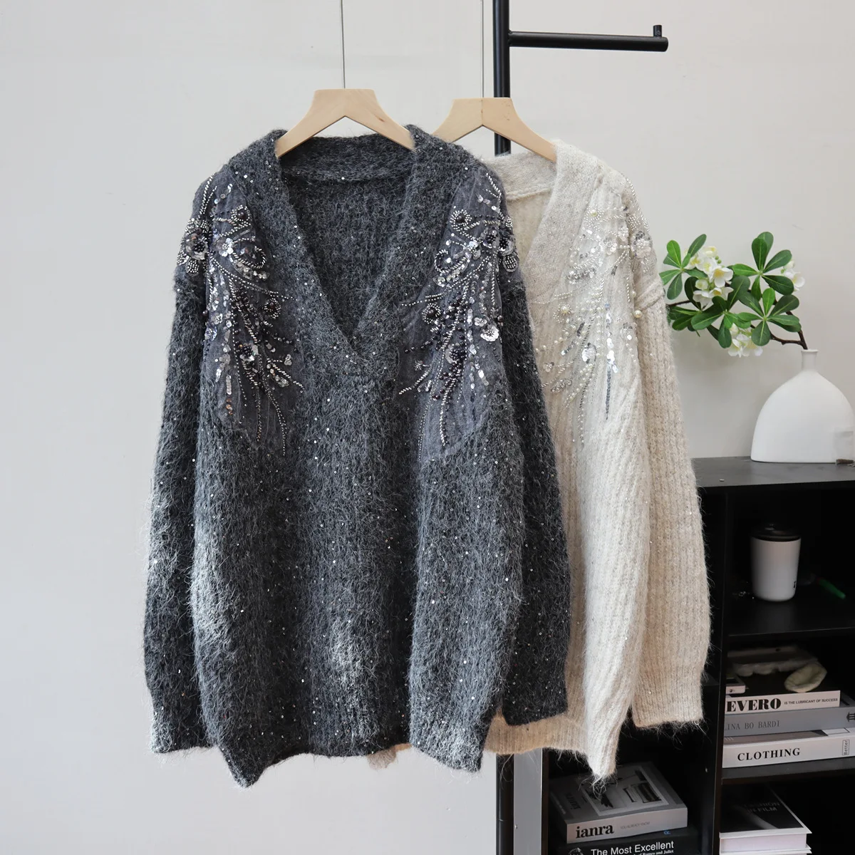 Knitted Pullovers Sweaters Women Jumpers Sequined Beaded V Neck Long Sleeves Thick Loose Casual Office Lady 2025 Autumn Winter