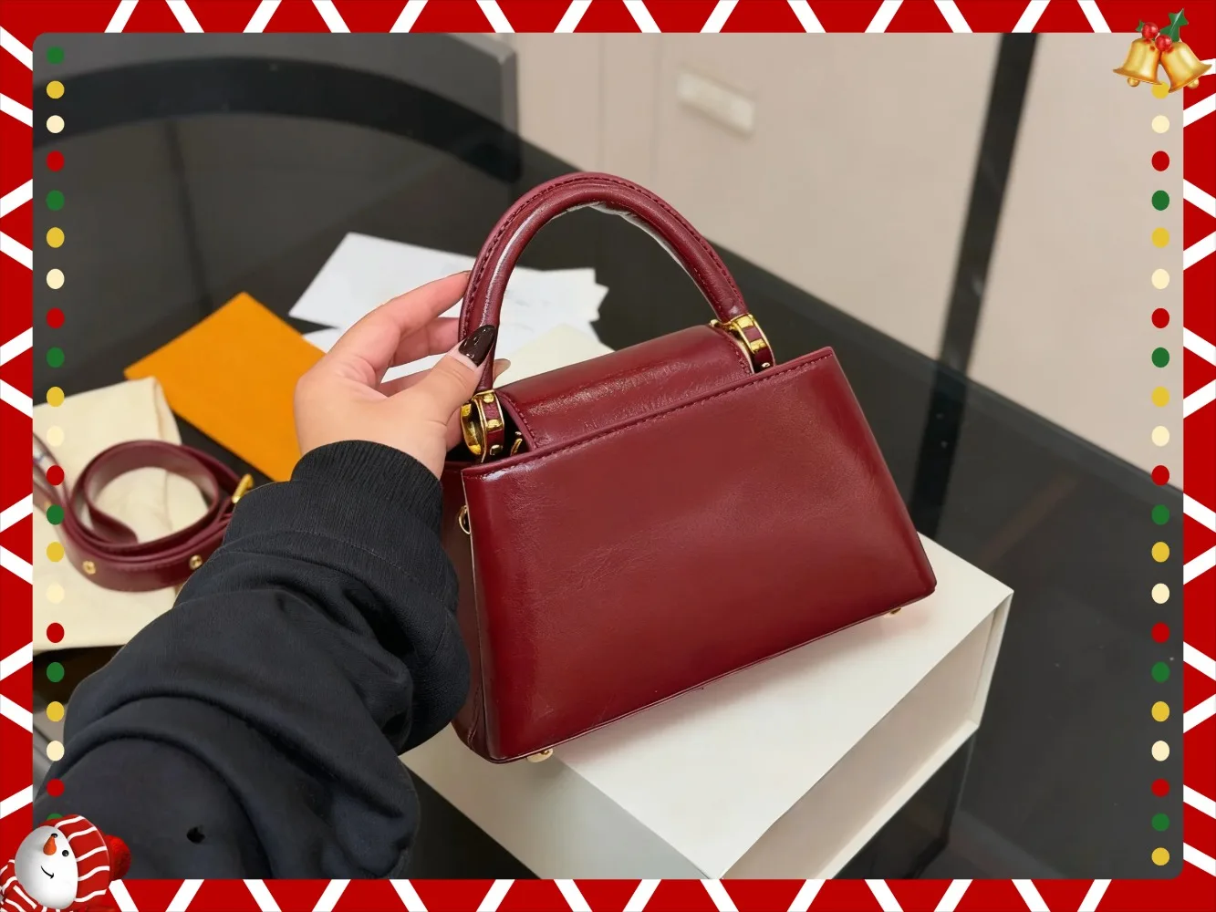 

SIZE: 22x12 CM Fashionable Versatile bags leather cherry Portable can be carried on the shoulder no boxes