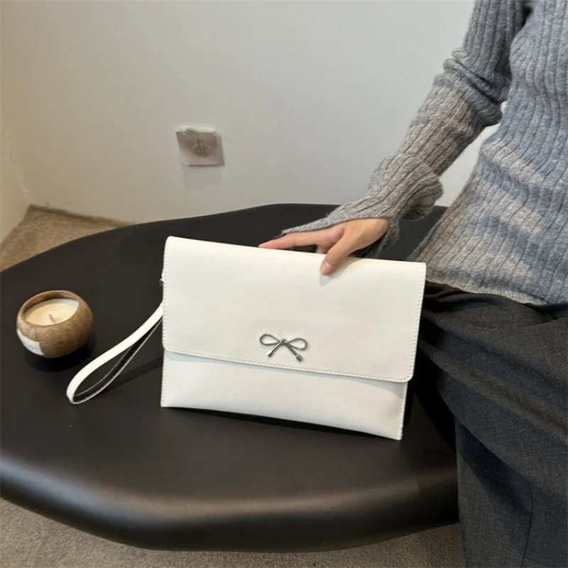 

Fashionable Leather Women's Messenger Bag Luxury Brand Classic Elegant Elegant Embellishment Trendy Commuter Daily Vintage Bag​