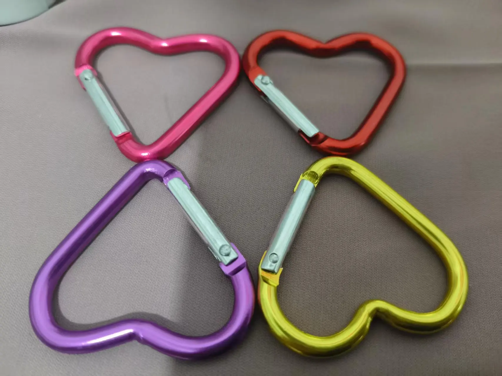 5pcs Aluminum Alloy Colorful Heart Spring Clasps  Carabiner Keychain Clips Hook Dog Chain Diy Jewelry Buckle Connector Supplies