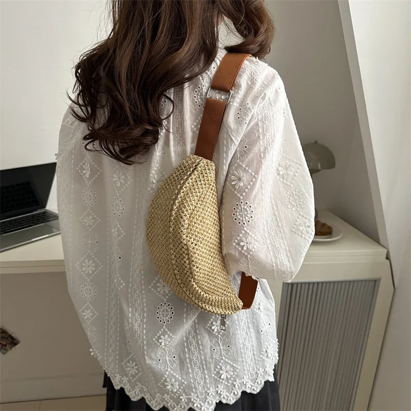 

Lightweight Woven Straw shoulder Crossbody Bags for Women Boho Beach Chest Bag with Adjustable Straps Casual Summer Fanny Packs