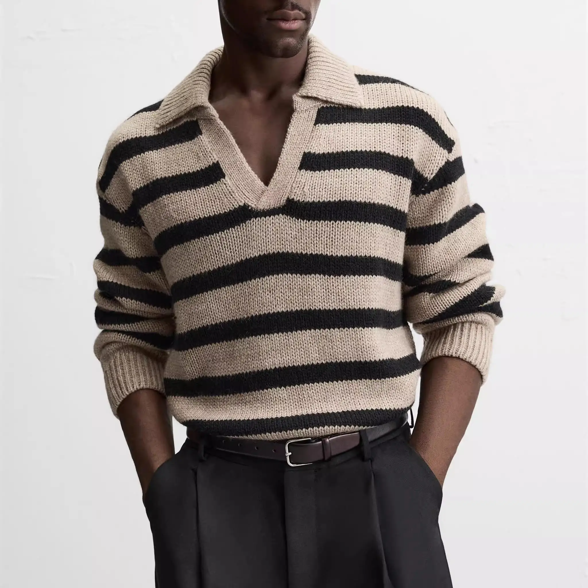 

New Autumn Winter Men's Loose Fit Knitted Long Sve irt Faionable Striped V-Ne Sweater Youthful Sle ZA2024