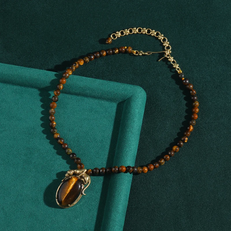 

Vintage Tiger Eye Stone Beads Leopard Necklace Woman Elliptical Pendant Charm Antique Gold Color Party Jewelry 2025