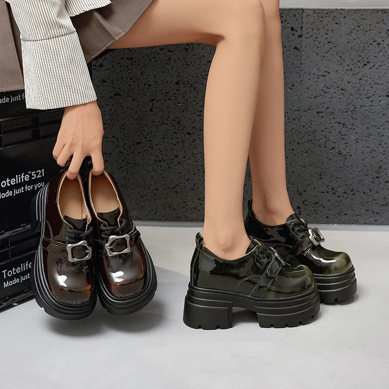 

Новые женские лоферы на толстой подошве, 2025 г., одинарные туфли на массивном каблуке в британском стиле с невидимым увеличением высоты