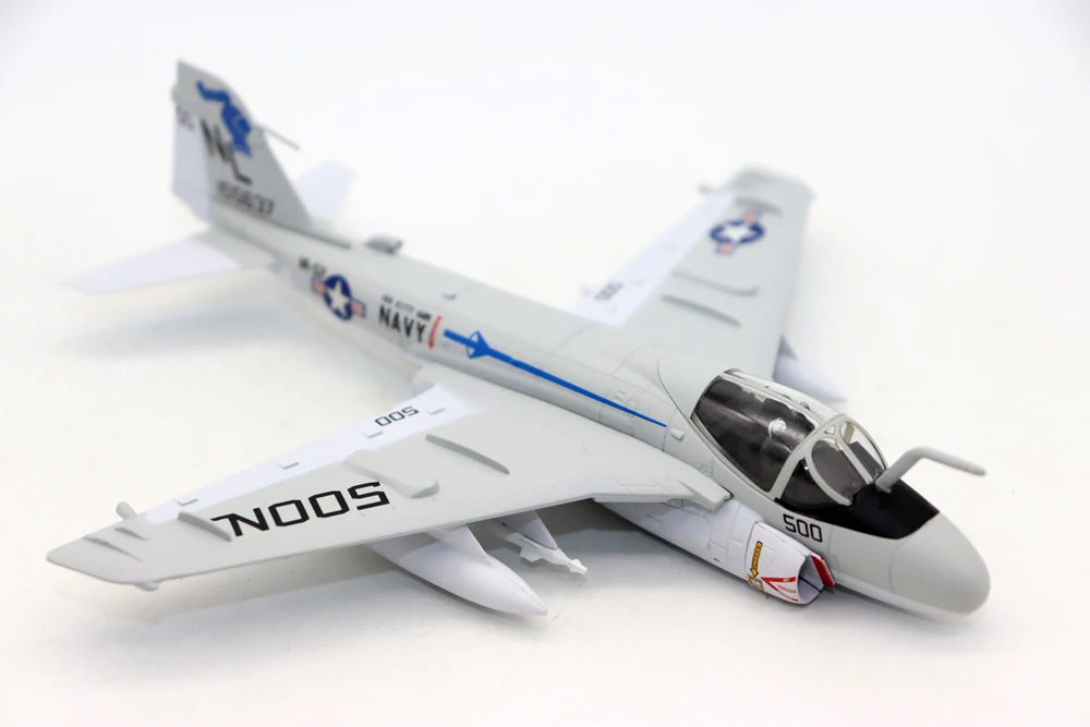 Avión de simulación de aleación fundido a presión, A-6E de caza de la Marina de los EE. UU., Intruder, 1/100, regalo de colección, nuevo, 1980