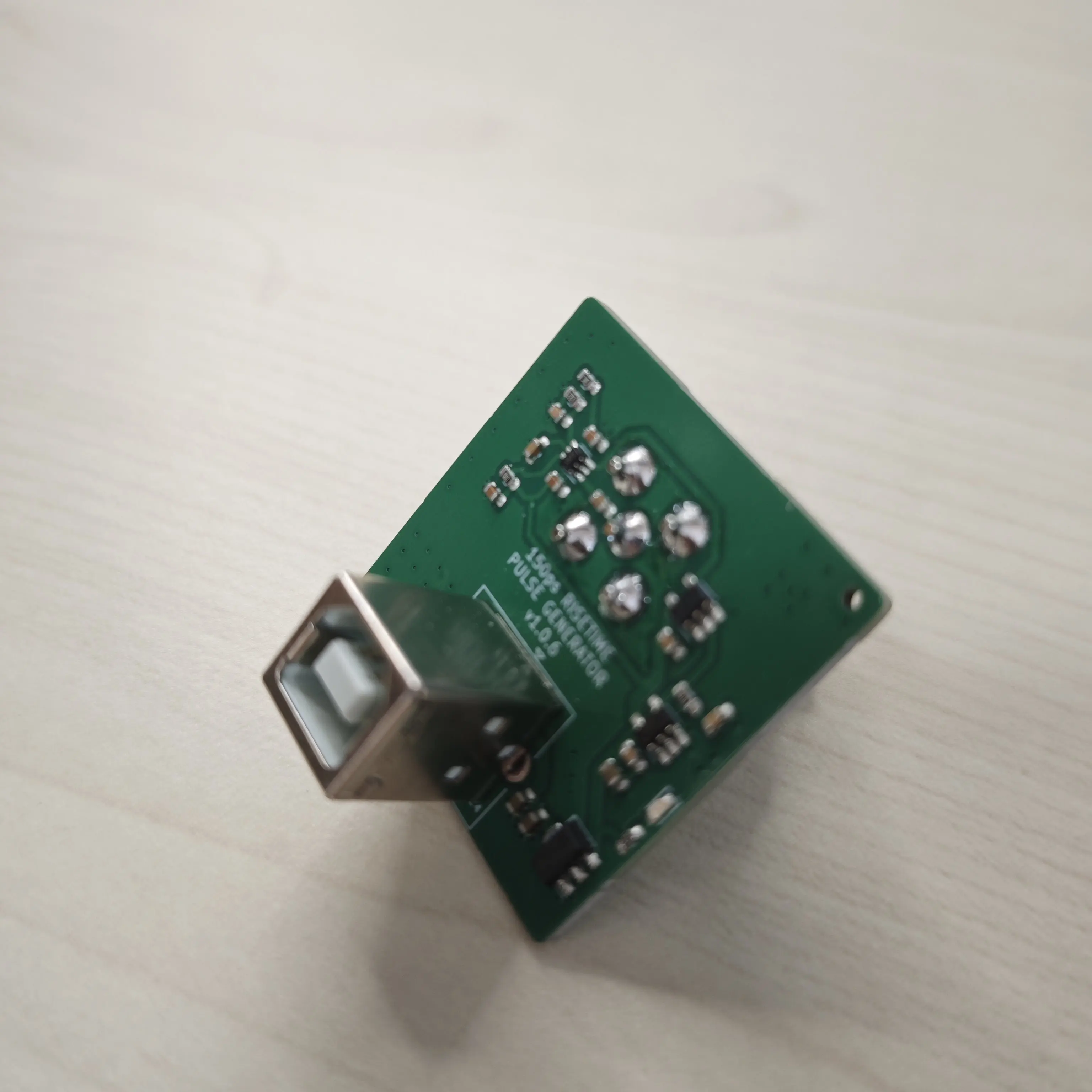 Fast Edge Pulse Generator 150 Picosecond Rising Edge Measurement of Oscilloscope Bandwidth TDR Measurement