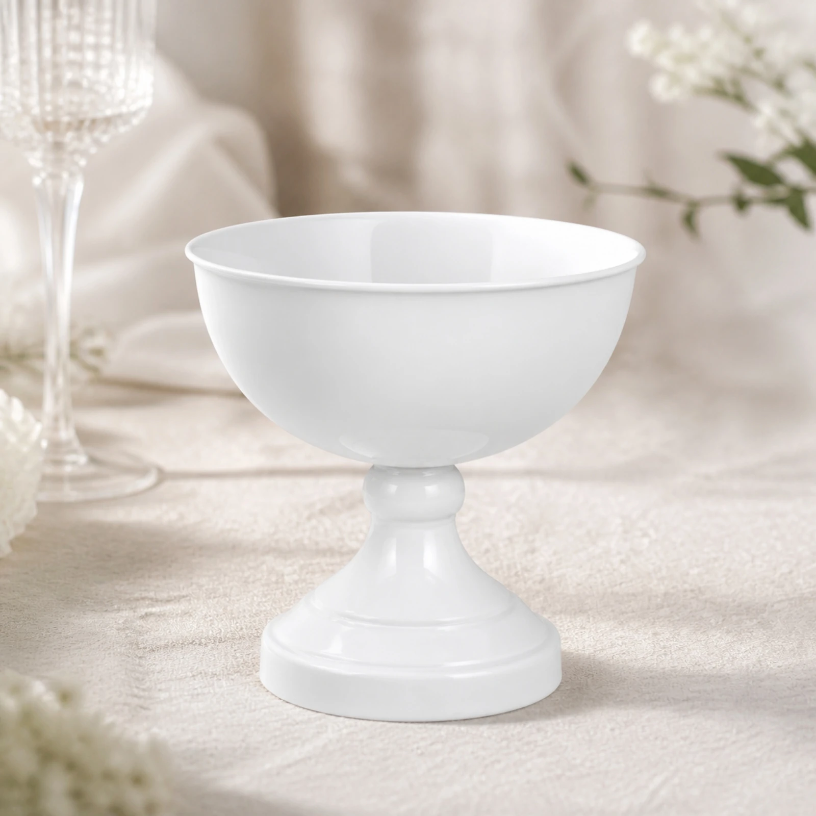 Freestanding Fruit Bowl with Pedestal Base Smooth White Pedestal Fruit Bowl Food-Grade Versatile for Kitchen Counter