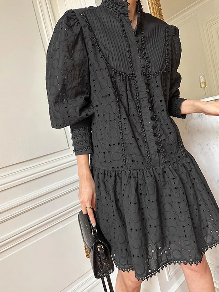 Clothland-vestido camisero de encaje para mujer, fajas de manga larga, blanco, negro, calado, ropa informal de oficina de una pieza, Mini vestidos QE212