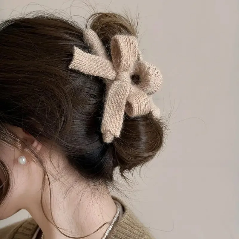Accessorio per capelli con clip a forma di squalo updo da donna alla moda in stile coreano autunno e inverno