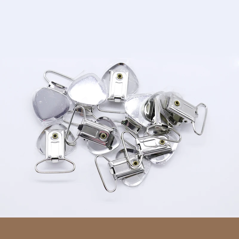 25mm decorative heart-shaped nipple clip for baby pants with adjustable strap - creative and simple decorative pendant clip 30pc