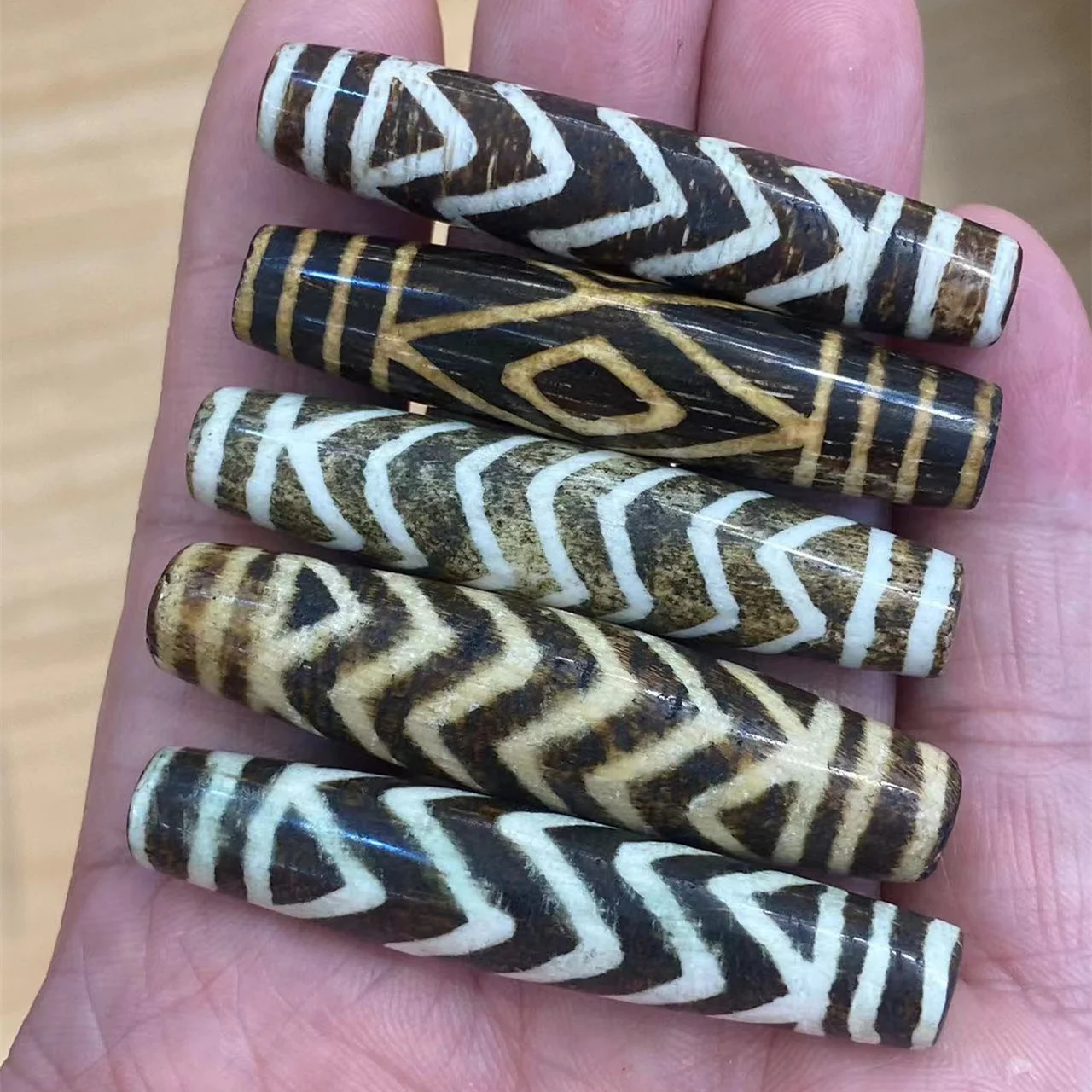 

20pcs/lot Limited time discount buy 3,000 years old Ancient cultural heritage Bontik wood fossil beads Exotic patterns wholesale