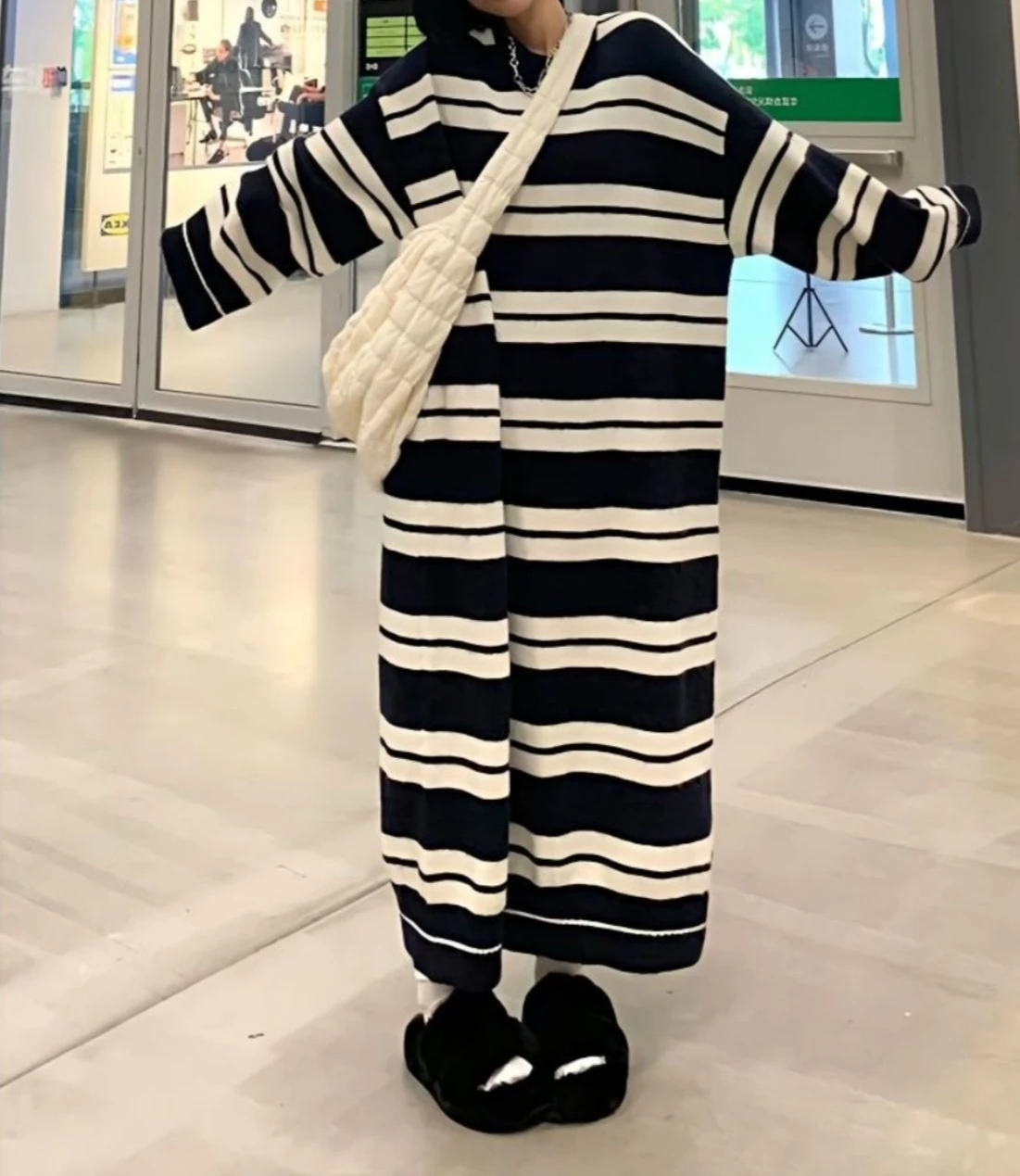 

Simple Striped Lightweight Long-sleeved Pajama Set for Spring and Autumn Loose and Casual Dress Style