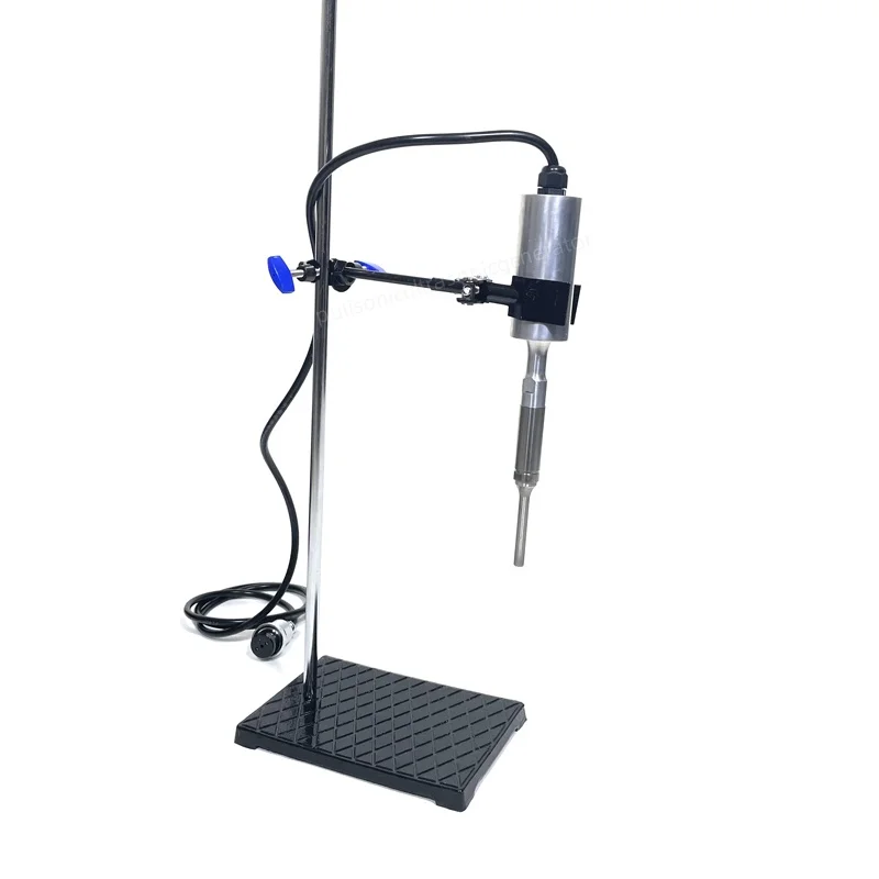 موحدة توزيع الخلايا بالموجات فوق الصوتية لسطح المكتب لجزيئات النانوغرافين في مختبر المدرسة