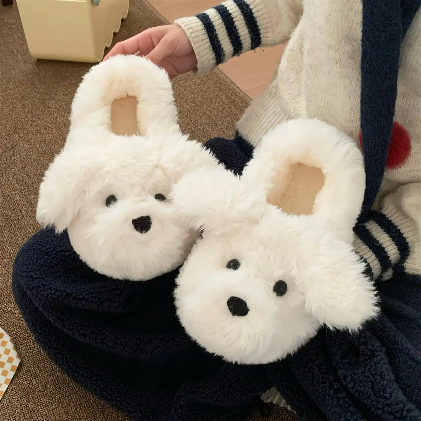 

Winter Women's Cute Dog-Print Plush Slippers Warm Fleece Cotton Home Shoes Couple's Style Comfortable Indoor Bedroom Slippers