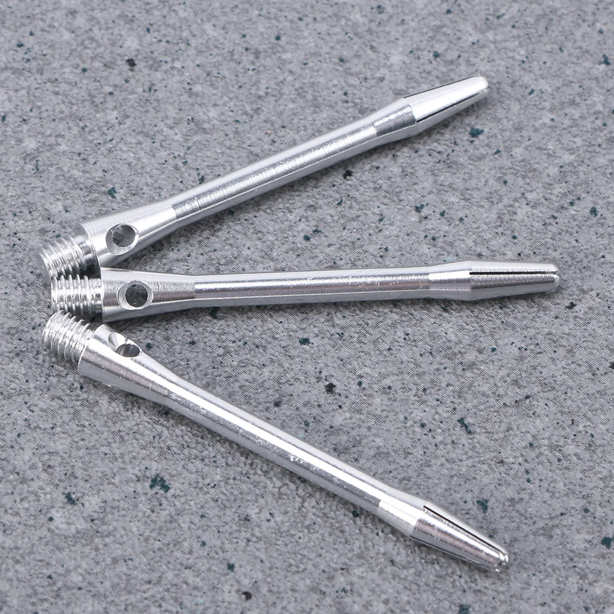 

3Pcs Quality Aluminium Dart Shafts Medium Length Darts Stems Metal Accessories 2BA Screw Thread for Ultimate Balance