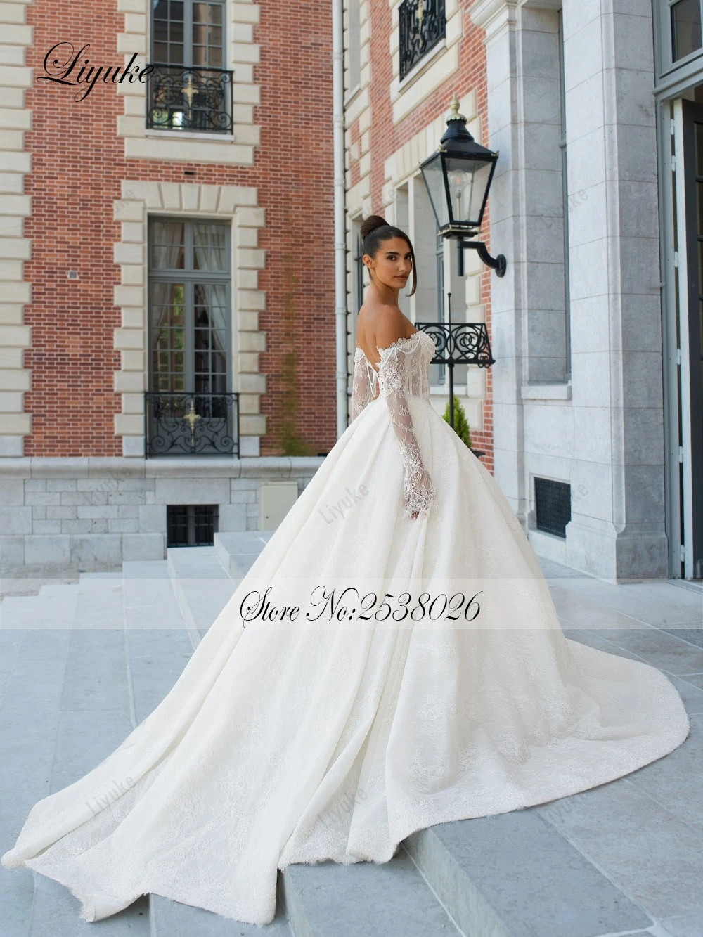 Liyuke Custom Made Beaded Pearls Sweetheart A-Line Wedding Dresses Off Shoulder Full Sleeves Elegant Lace Bridal Gowns