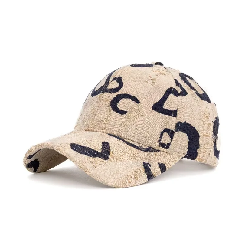 Abgenutzte Baseballkappe mit ausgefransten Buchstaben-Graffiti - Amerikanischer Hip-Hop-Stil - geeignet für Outdoor-Aktivitäten, Sport und Pendeln.