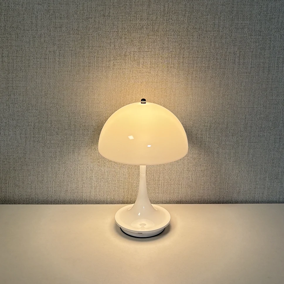 Wireless Small Mushroom LED Table Lamp Portable USB Charging Touch Night Light for Bedside Hotel Bar Coffee Decorative