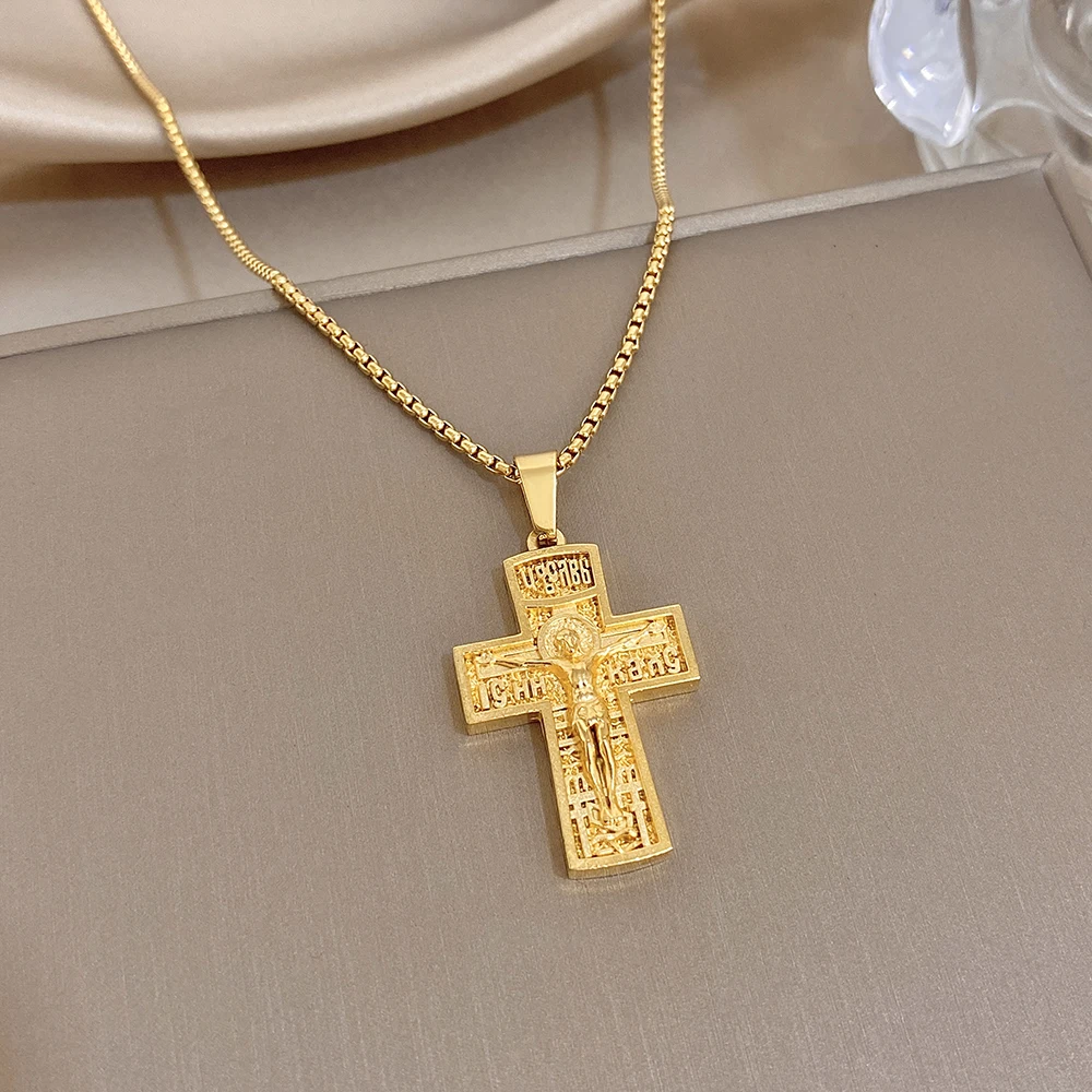 

Freetry Delicate Carved Pattern Wide Cross Pendant Stainless Steel Necklace for Women Golden Waterproof Necklace Holiday Jewelry