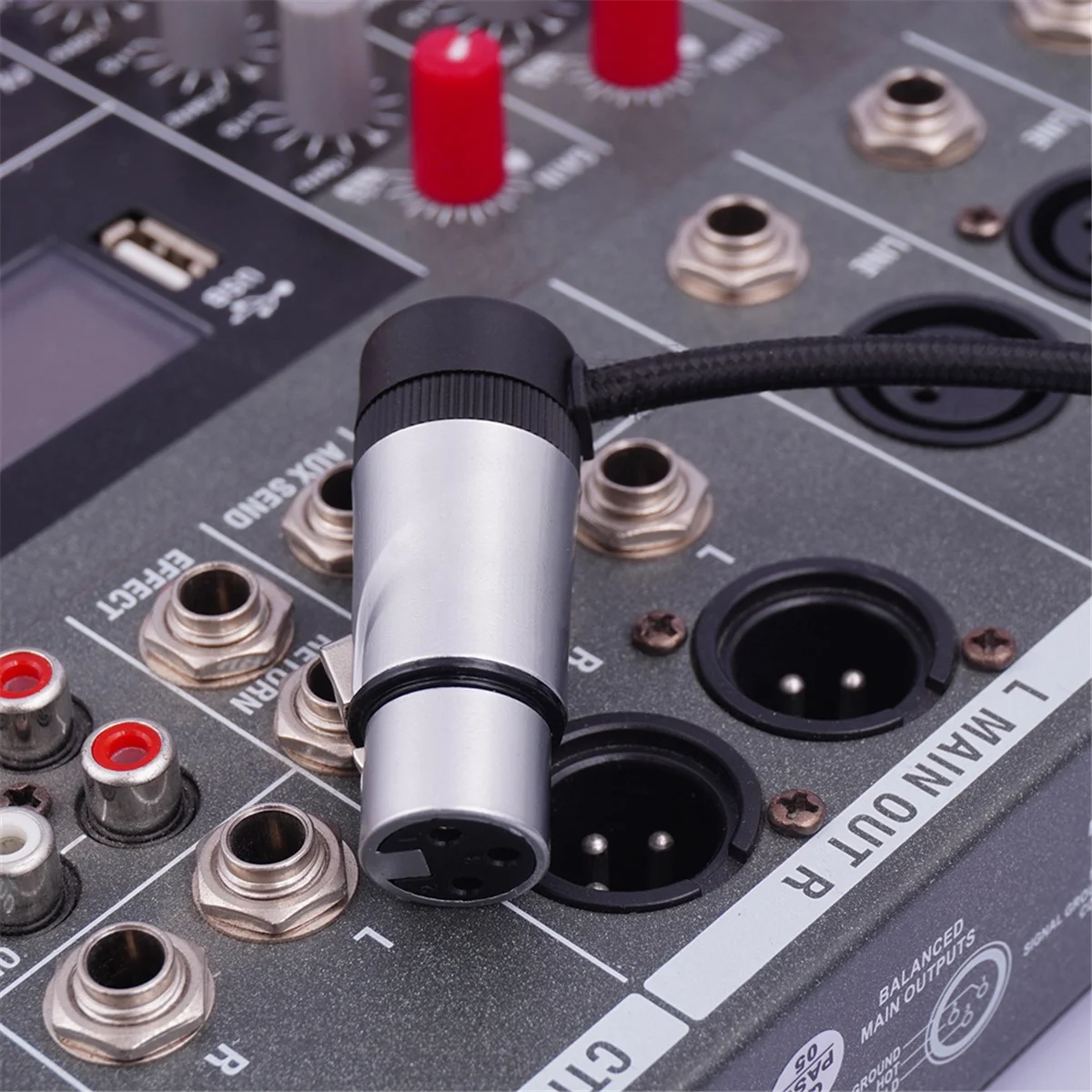 AT42 Xlr Microphone…