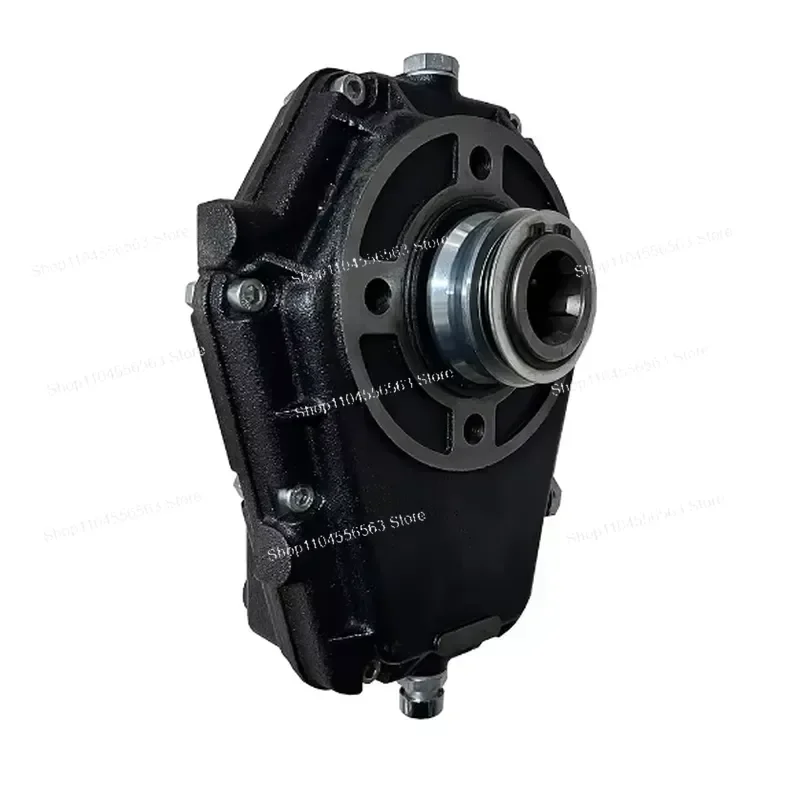 Tractor drive worm gear box KMT7004 for 3 sets of hydraulic gear pumps