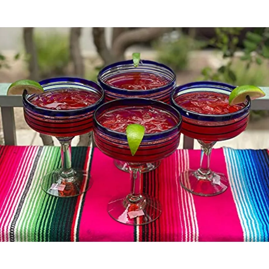 Conjunto de vidro soprado à mão mexicano com 4 copos Margarita de 16 onças com design espiral azul perfeito para festas ao ar livre Beachside Gatheri