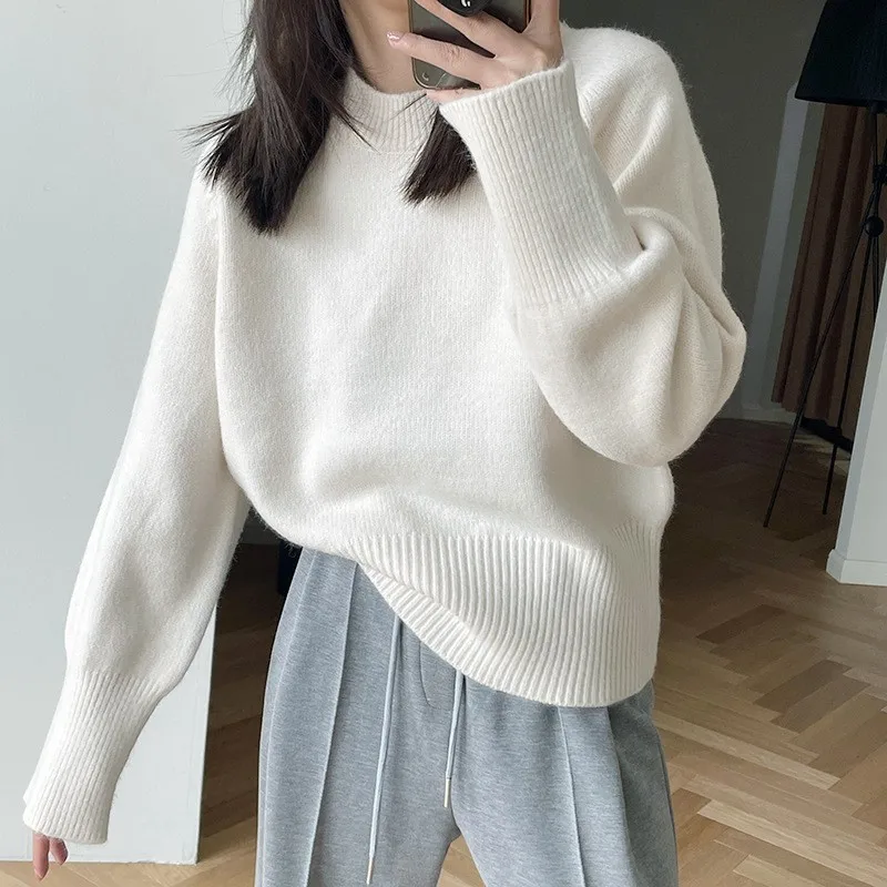 Korean version of the simple white round neck pullover women's padded warm new solid color bottoming cashmere sweater