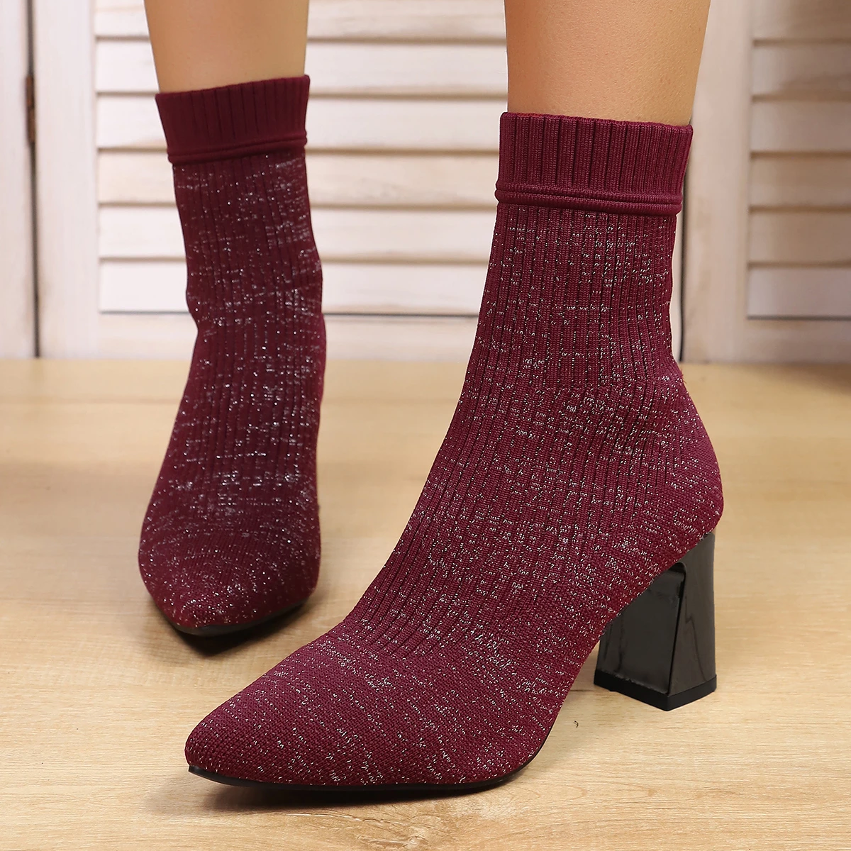 

Женские модные ботильоны, обувь больших размеров на массивном каблуке без шнуровки, новинка 2025, однотонная обувь с острым носком, женские эластичные вязаные носки