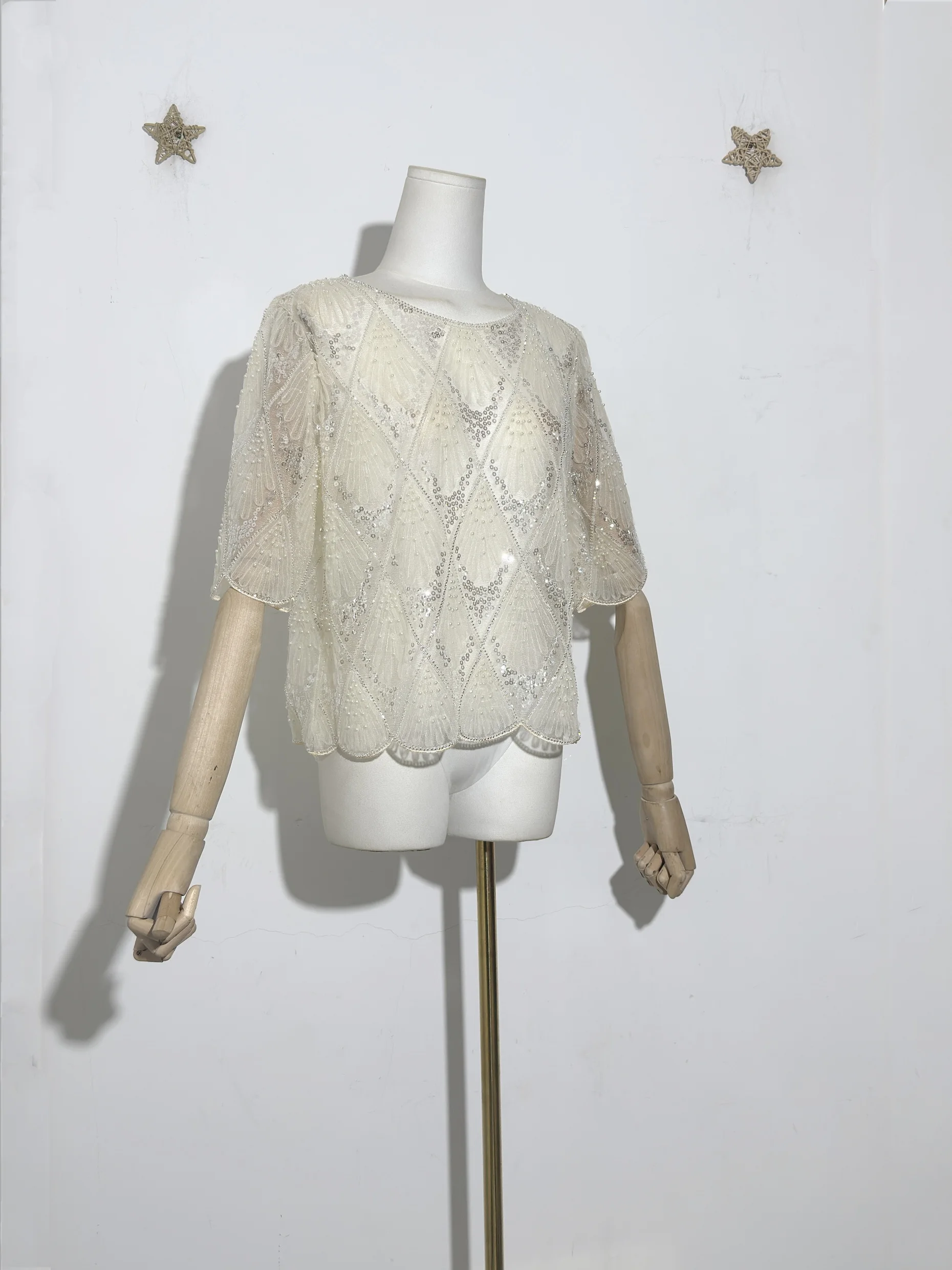 Amzing Vintage Donna Ricamo in pizzo Paillettes Perla Perline O-Collo Manica corta Canotta Camicetta Pullover Bella T-shirt streetwear