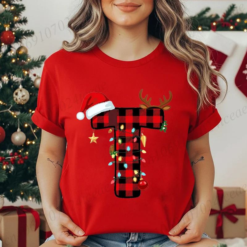 Świąteczna koszulka z nadrukiem alfabetu dla kobiet, unisex, modna, zabawna, codzienna bluzka z grafiką czapki Świętego Mikołaja i renifera.
